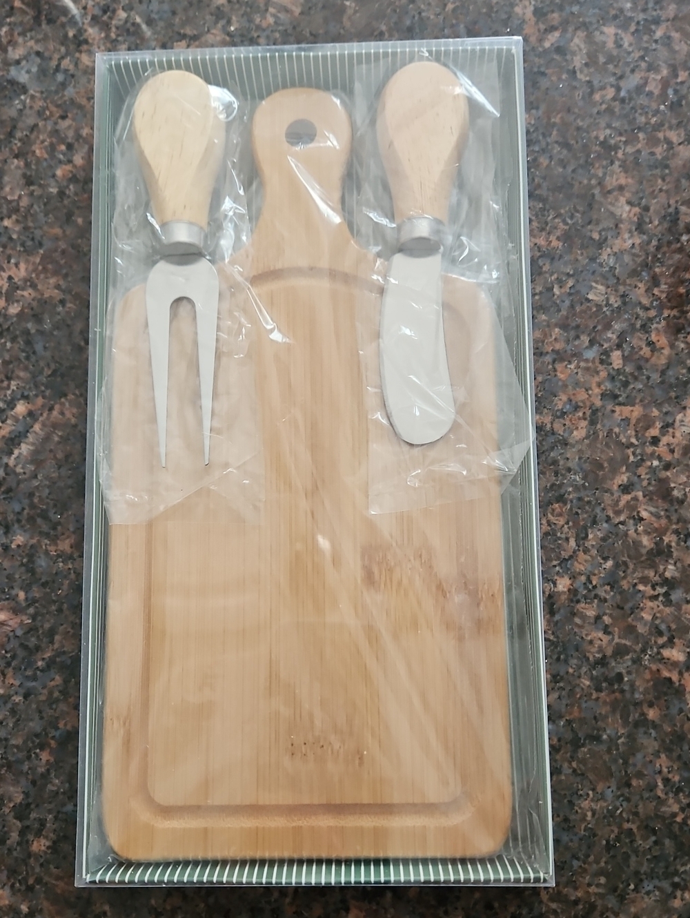 NEW Cheese Board with Spreader and Fork Set - Natural Wood